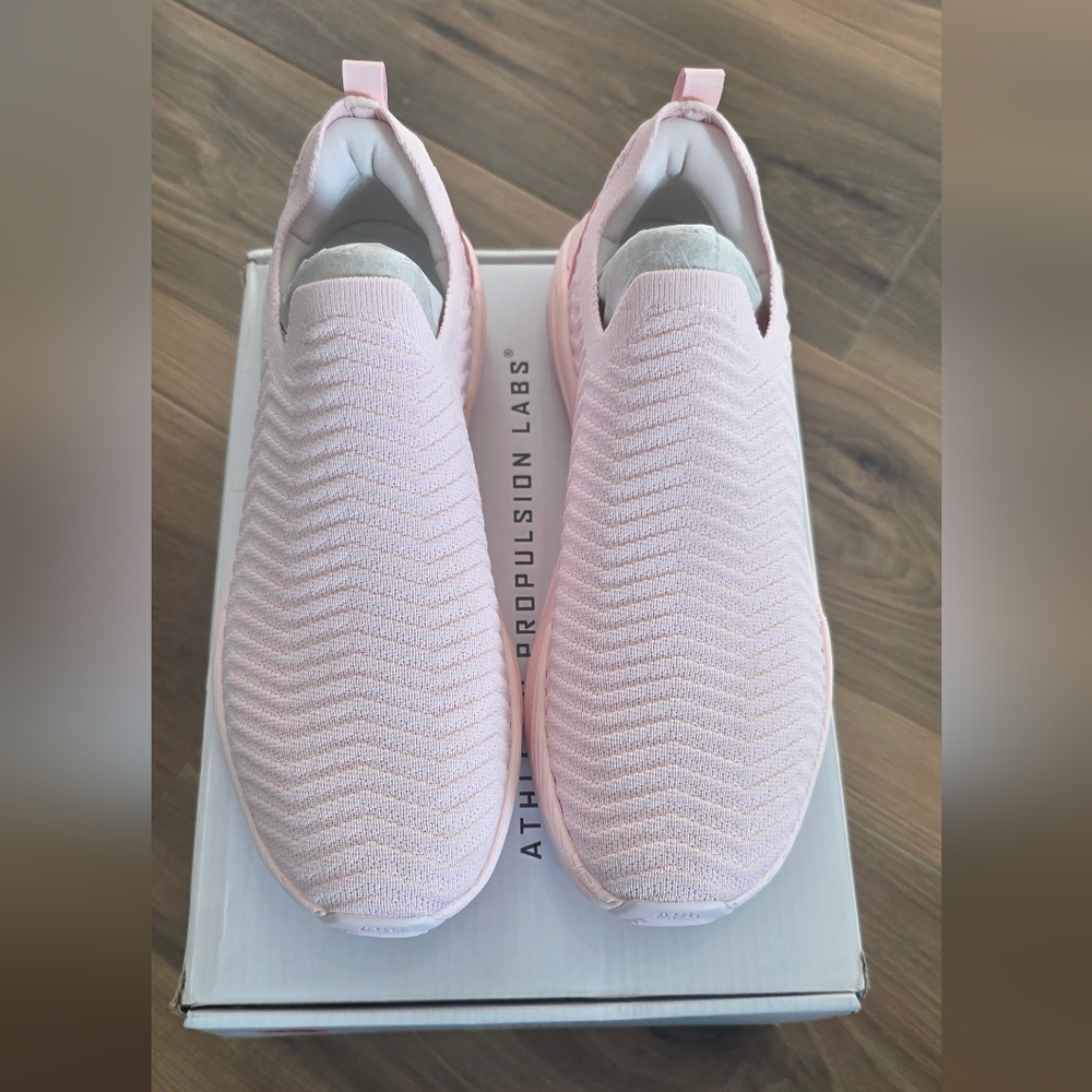 APL Women's Techloom Traveler - BLEACHED PINK - Picture 2 of 6